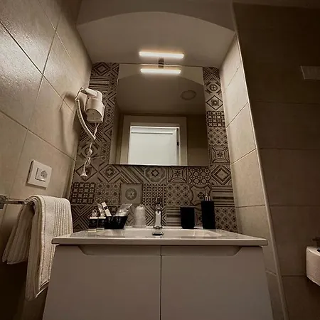 M.mansion Bed and Breakfast 4*